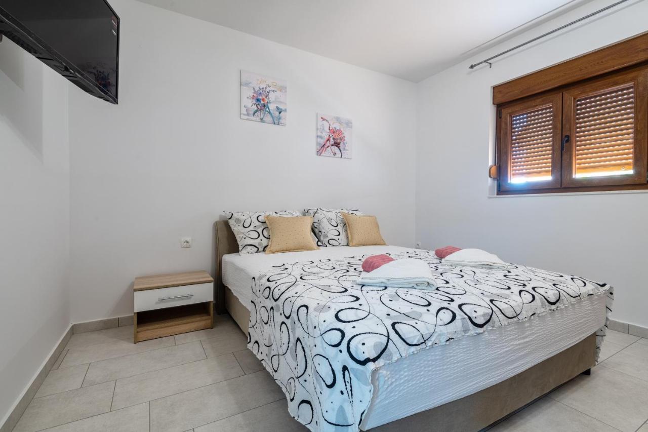 Apartments Mira Neum Exterior foto