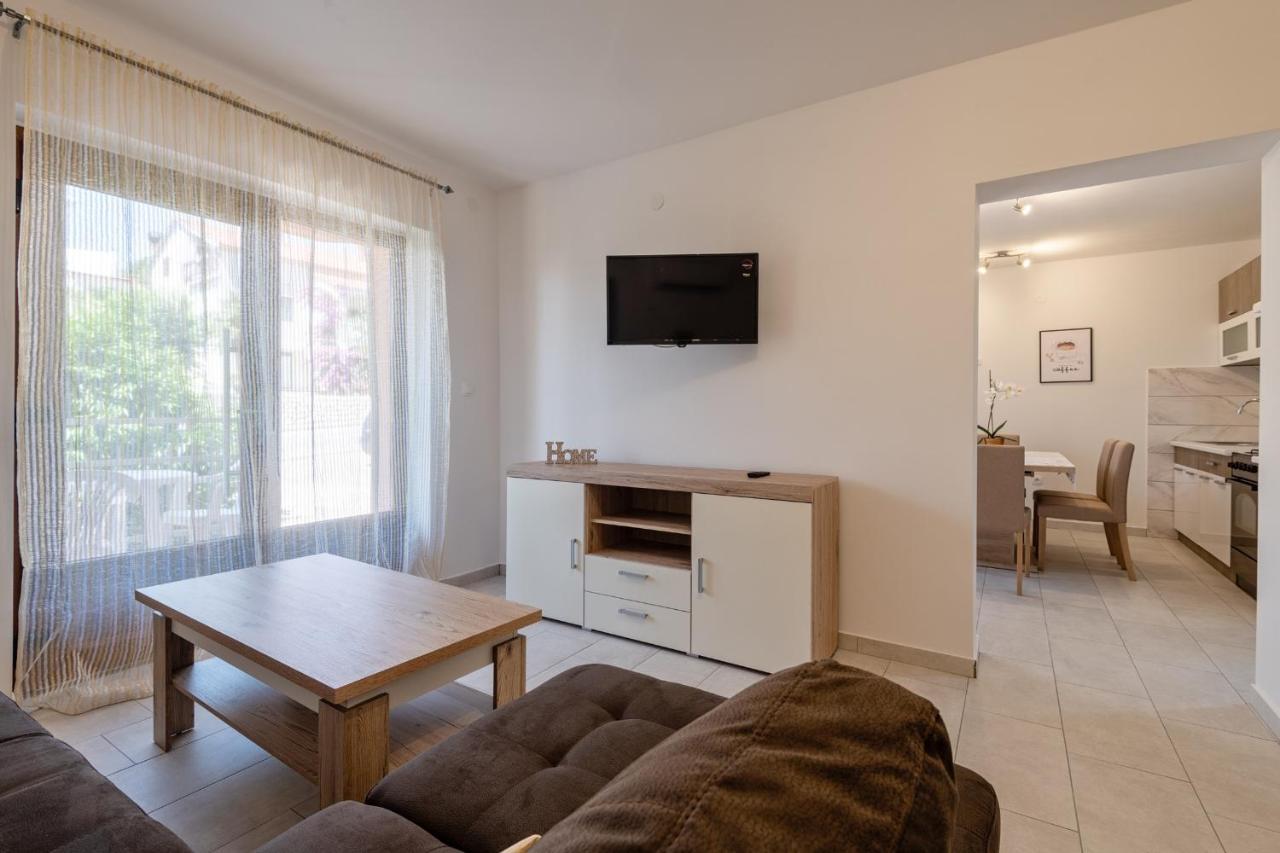 Apartments Mira Neum Exterior foto